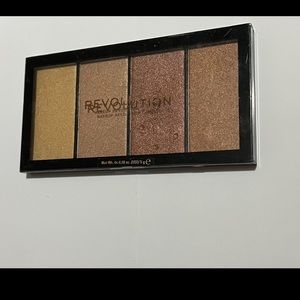 Revlon Palette highlighter